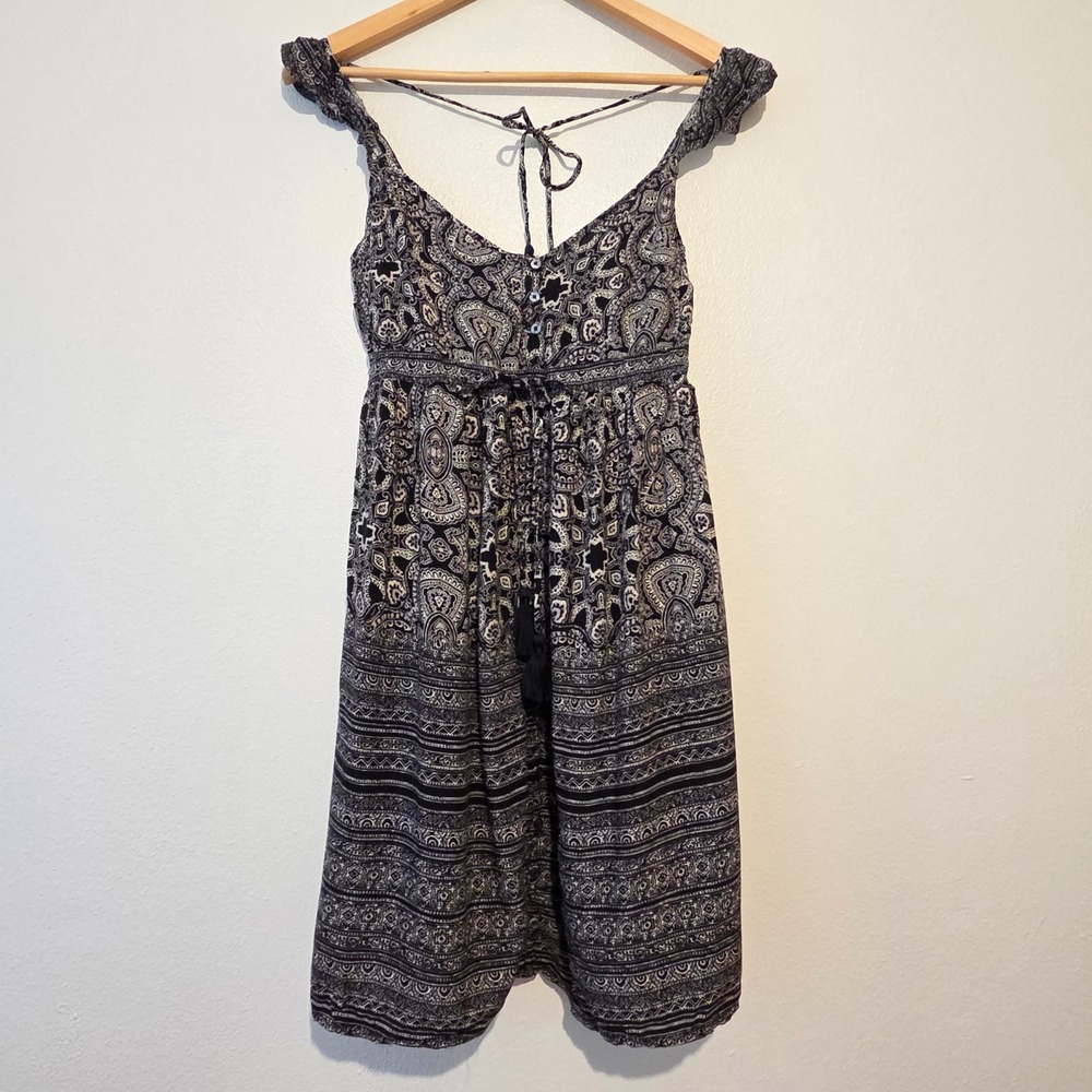 Hollister Black White Paisley Boho Mini Dress Button Front Tassel Tie Size Small